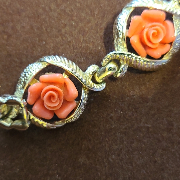Sarah Coventry rose bracelet - Picture 2 of 8